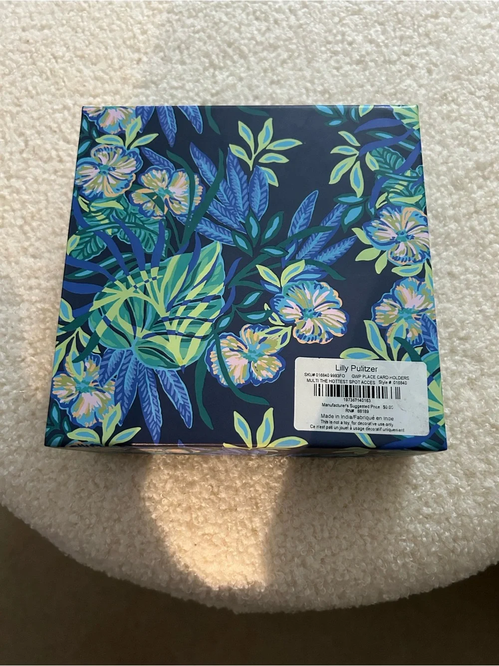Lilly Pulitzer White Shell place card holders; set of 4 in Box